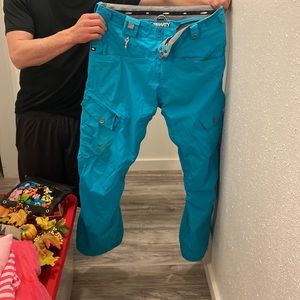 Worn but pretty blue ski snowboard pants 686